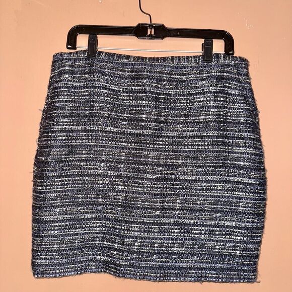 Banana Republic Women's Blue Tweed Mini Skirt - Size 8 - Excellent Condition - Picture 6 of 7